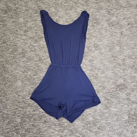 Navy blue shorts romper - Picture 7 of 12